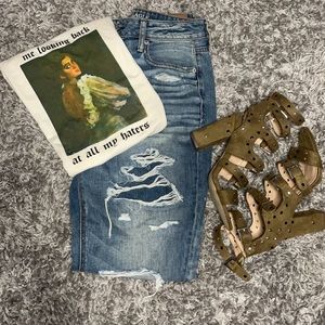 Taupe straps scandals